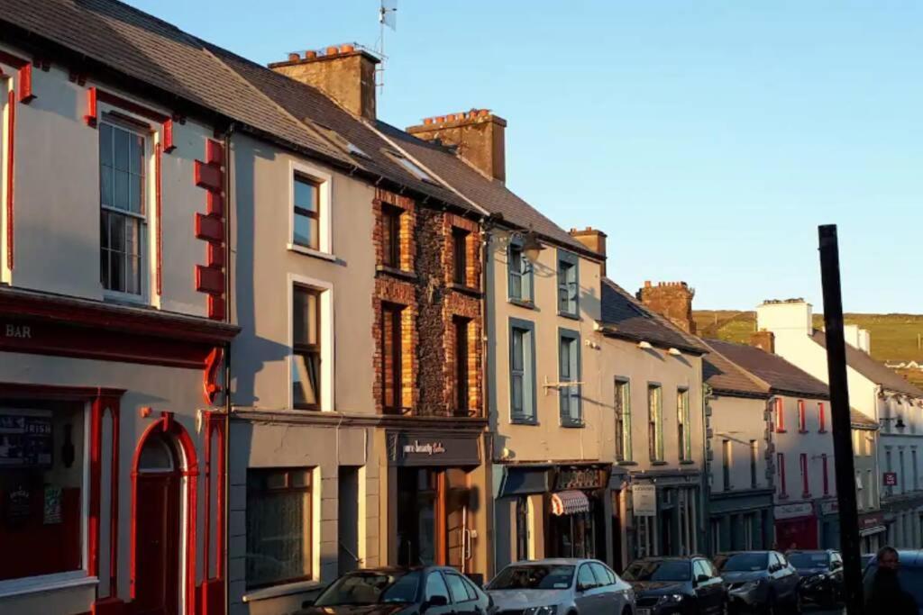 Centre Of Dingle Town - Luxury Holiday Apartment Eksteriør billede
