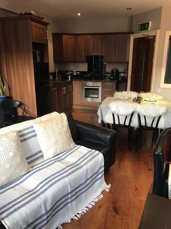 Centre Of Dingle Town - Luxury Holiday Apartment Eksteriør billede