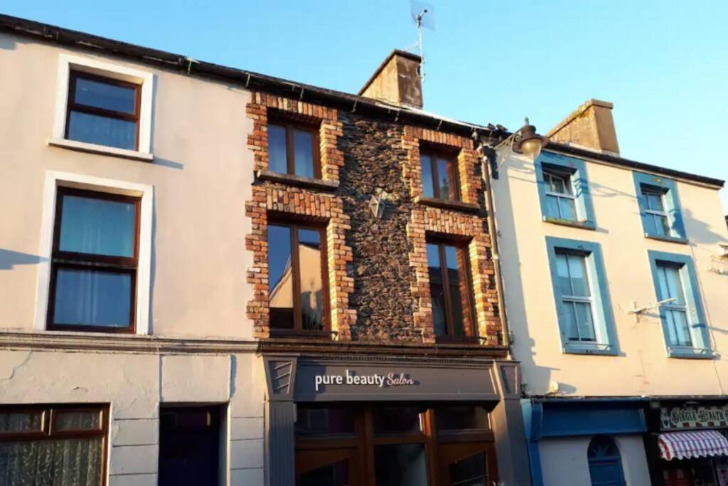 Centre Of Dingle Town - Luxury Holiday Apartment Eksteriør billede